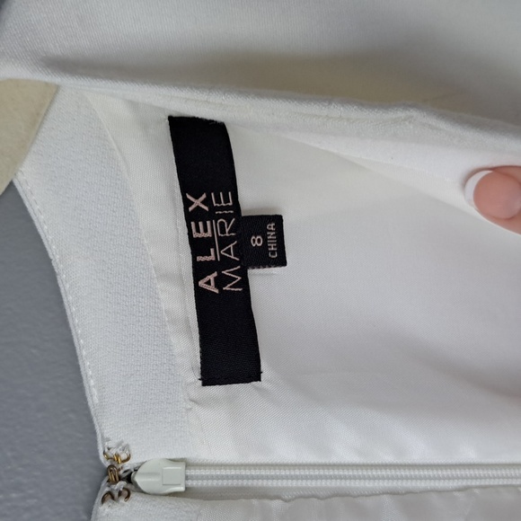 Alex Marie White Belted Dress Size 8 - Picture 3 of 12